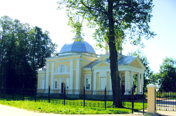 Усадебный храм в честь Покрова Пресвятой Богородицы