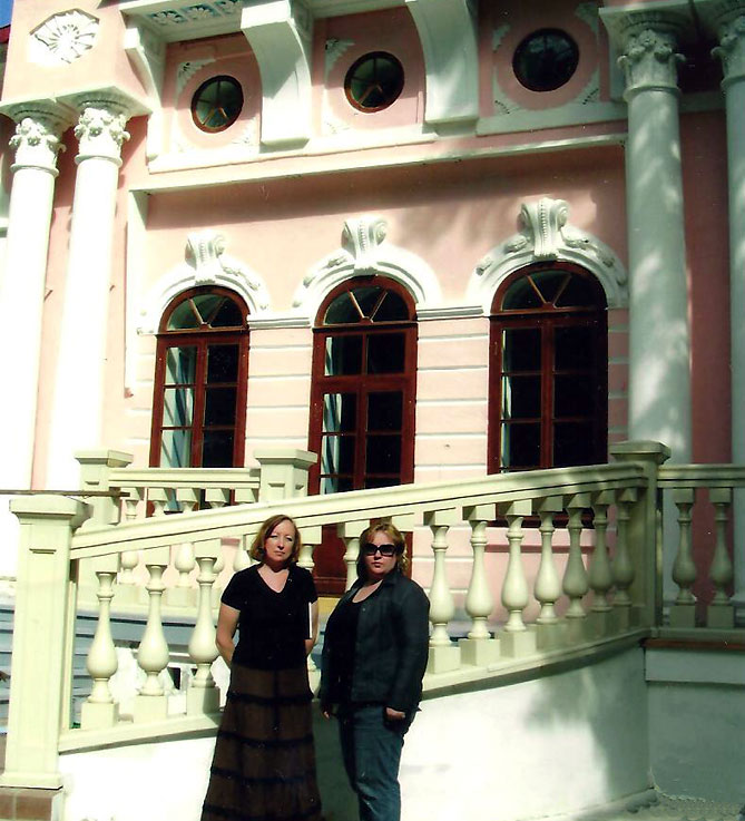 Праправнучки Н.Я.Данилевского Ирина и Ольга.